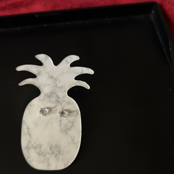 Earrings - Picture 3 of 3